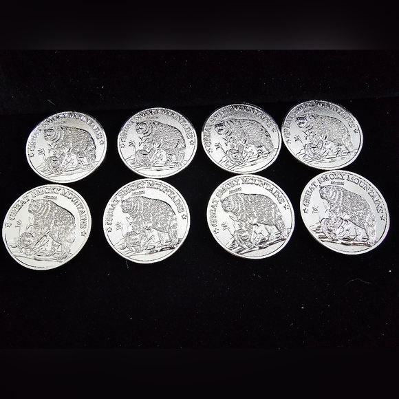 Lot of 8 great smoky mountain tokens - Picture 1 of 3